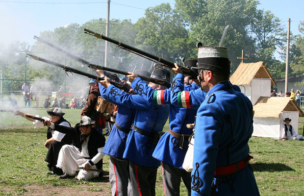 Puskalövések Csabacsűdön