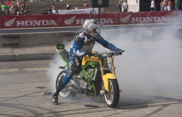 Varga Róbert (Citrom) mutatványa