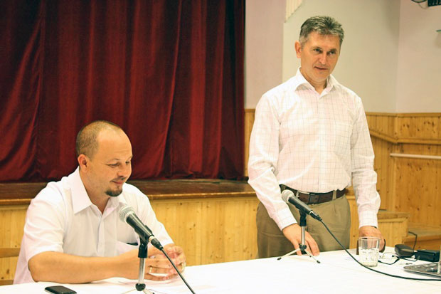 Sinka Imre polgármester és Bencsik János a fórumon