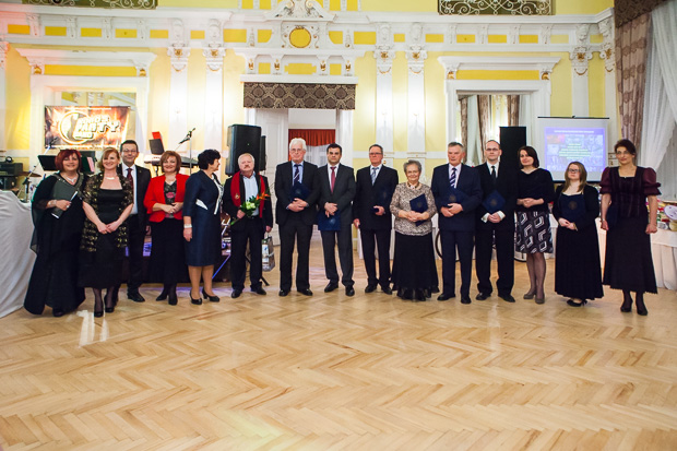 A baráti kör vezetése és 2016-os díjazottjai