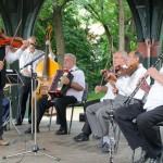 Mótyán Tibor és zenekara a Zenepavilonban