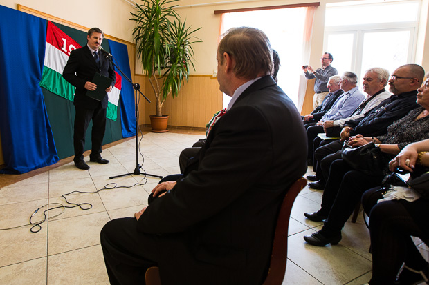 Csákvári Marian, Csata polgármestere