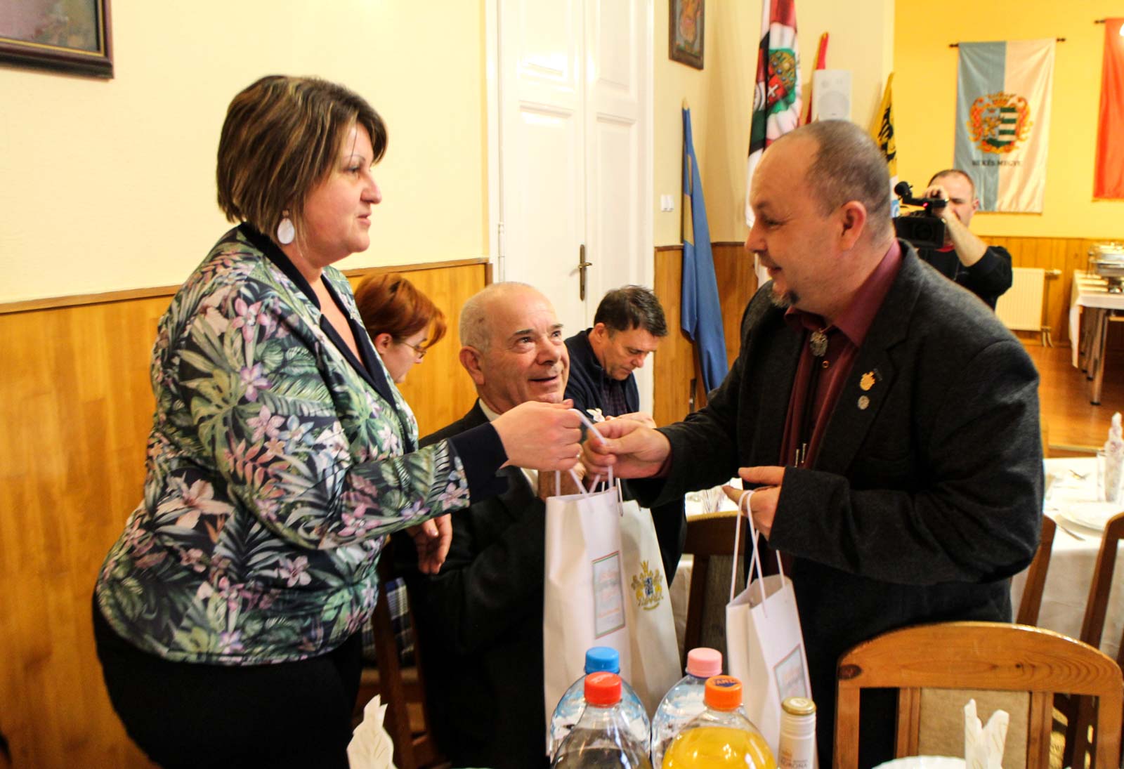 Oláh Györgyi, Lázár Gábor és Sinka Imre polgármester (Fotó: Hegedűs Éva)