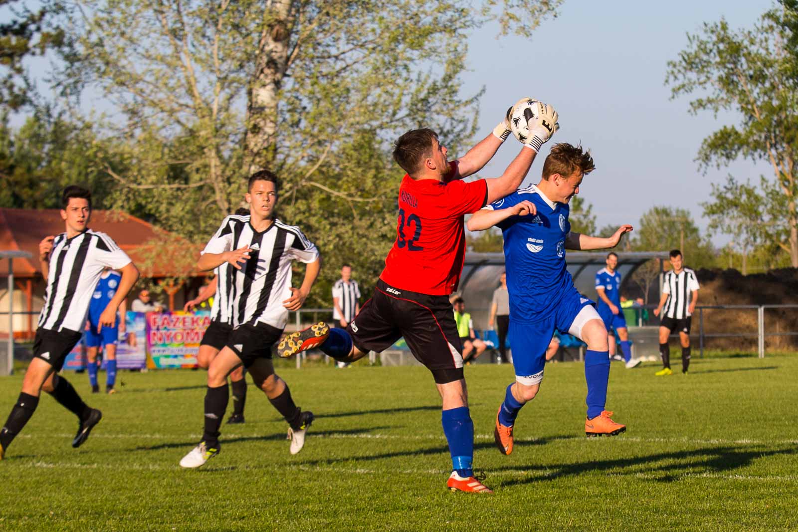 Kurilla Viktor (piros) és Tasi Kristóf (kék)