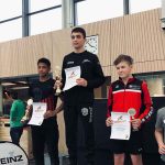 Tóth Patrik (középen)