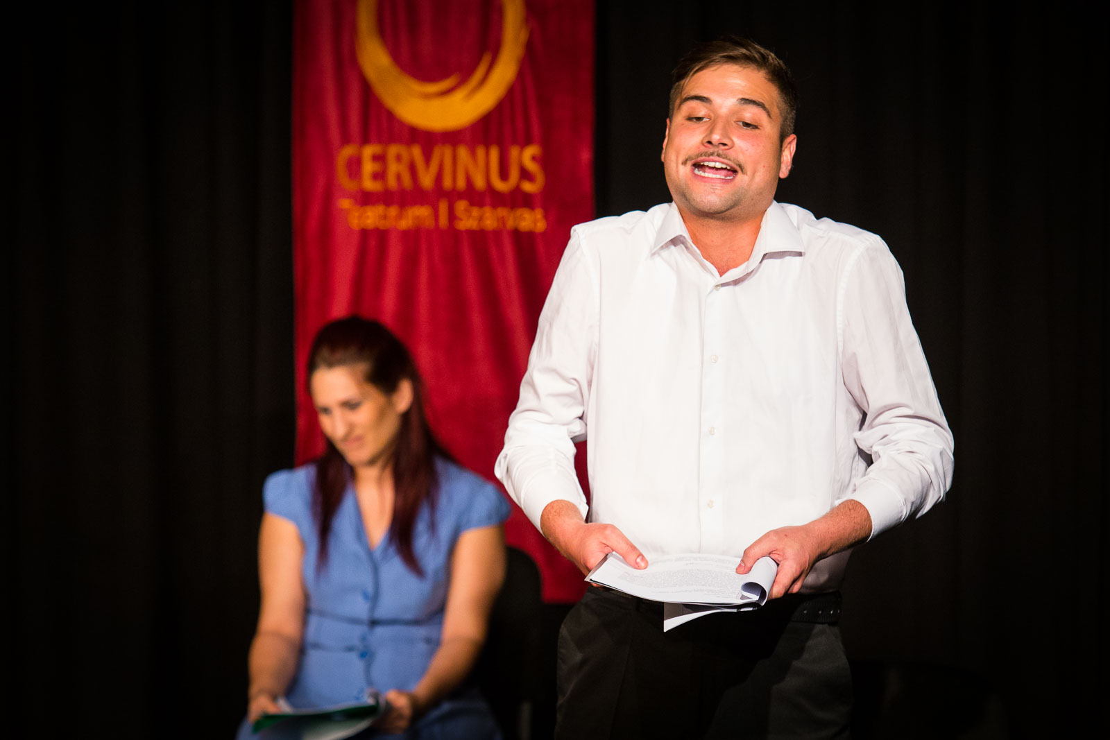 Polák Ferenc, a háttérben Harcsa Boglárka (Fotó: Babák Zoltán)