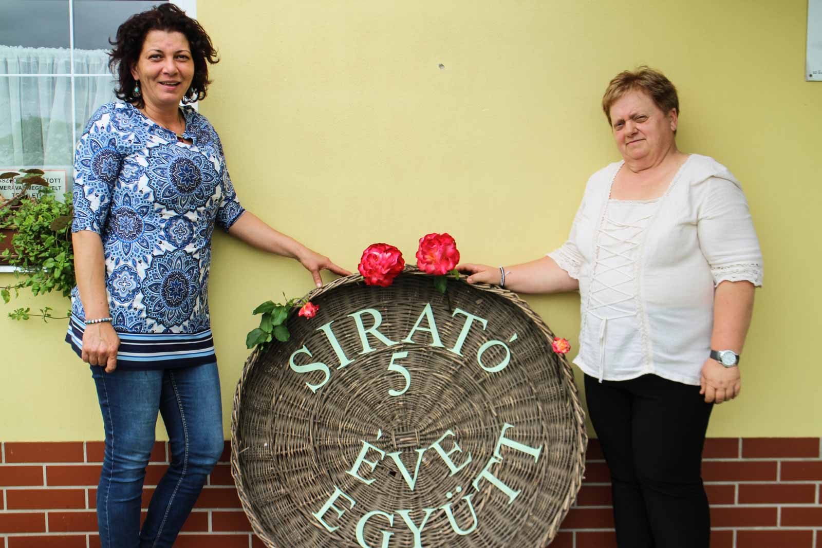 Harmatiné Nagy Erzsébet és Krajcsovicz Ágnes (Fotó: Hegedűs Éva)