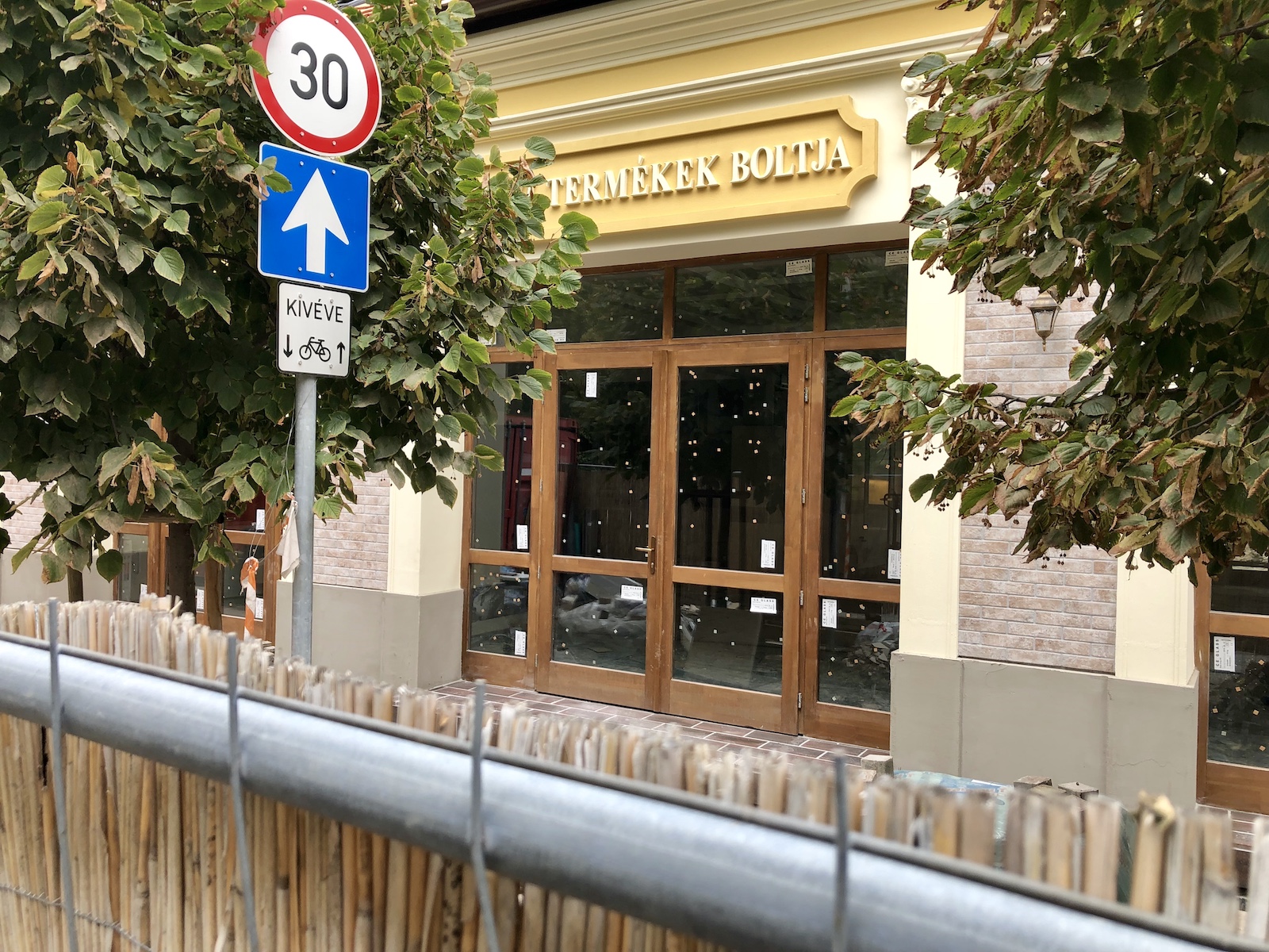 Helyi termékek boltja