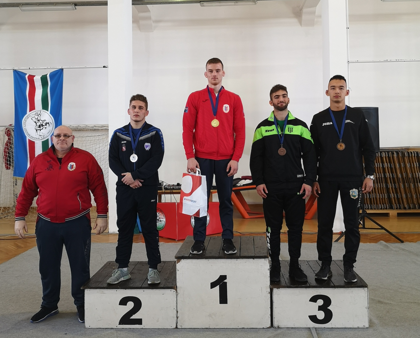 Szijártó Mandel jobbról