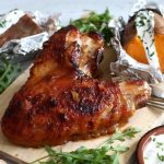 Ragacsos gyömbéres pulykaszárny fóliában sült édesburgonyával (Fotó: Gallicoop)