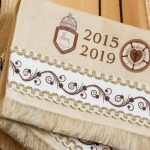 Ballagótarisznyák Kitajkáné Szántai Mária igazgató irodájában (Fotó: Babák Zoltán)