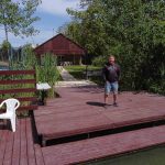 Tóth Attila vendégháza mólóján (Fotó: Babák Zoltán)