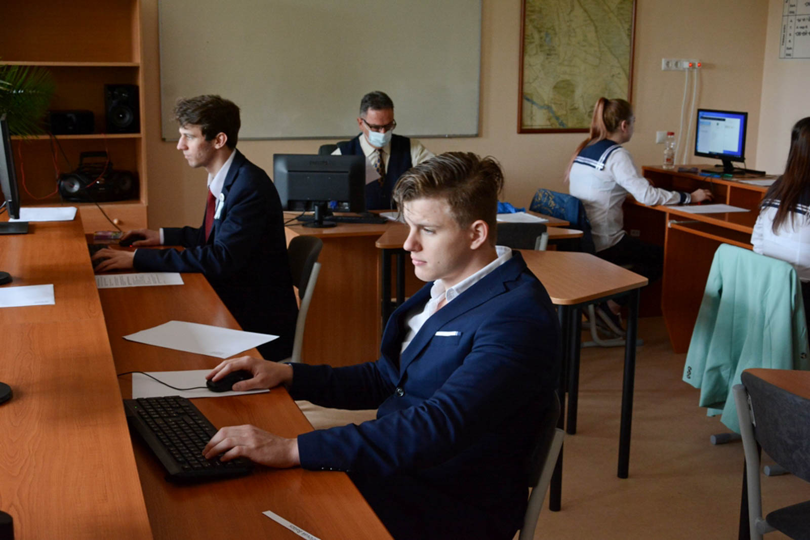 Érettségizők a Vajdában (Fotó: Bencsik Ernő)