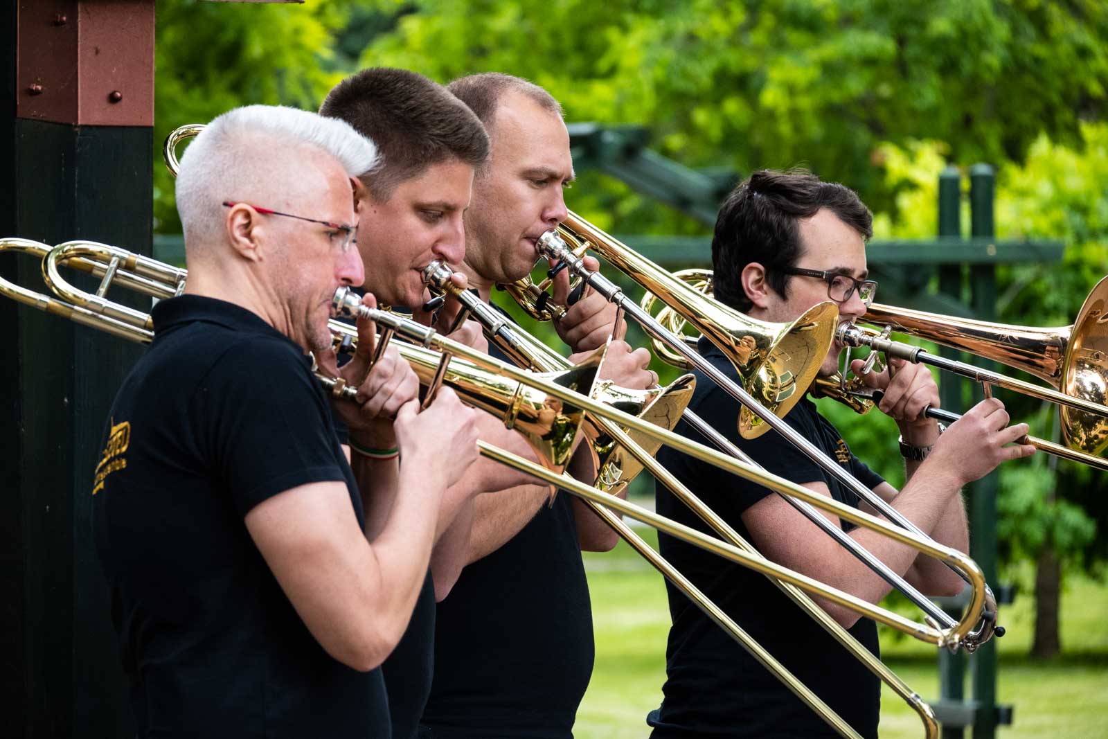 A Szegedi Harsonaegyüttes a Zenepavilonnál (Fotó: Babák Zoltán)