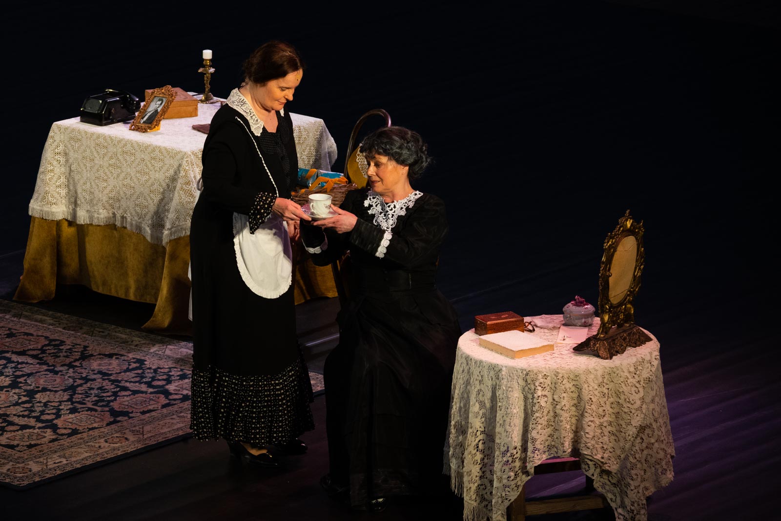 Nyírő Bea és Hűvösvölgyi Ildikó (Fotó: Babák Zoltán)