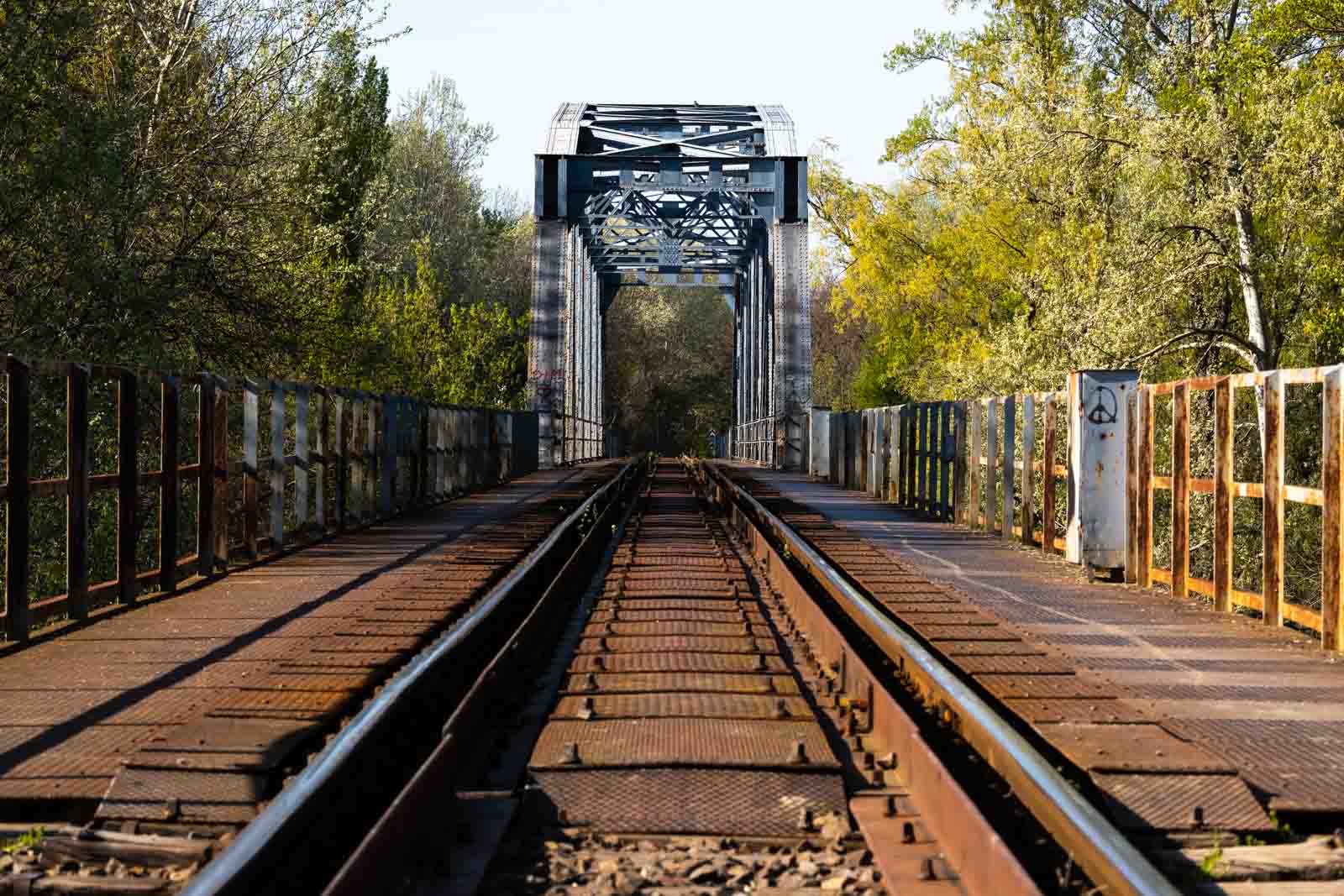 A Mezőtúr-Szarvas közötti vasúti híd (Fotó: Babák Zoltán)