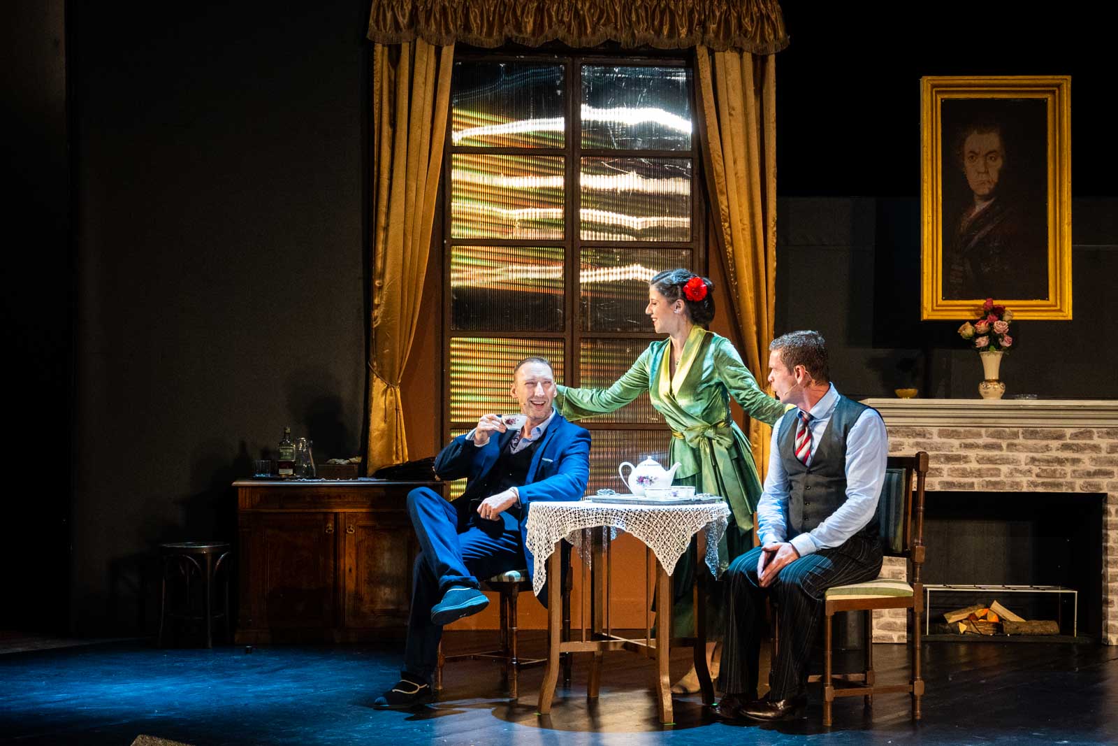 Bill Cardewe (Timkó János) , Victoria (Szemerédi Bernadett), Frederick Lowades (Boronyák Gergely) (Fotó: Babák Zoltán)