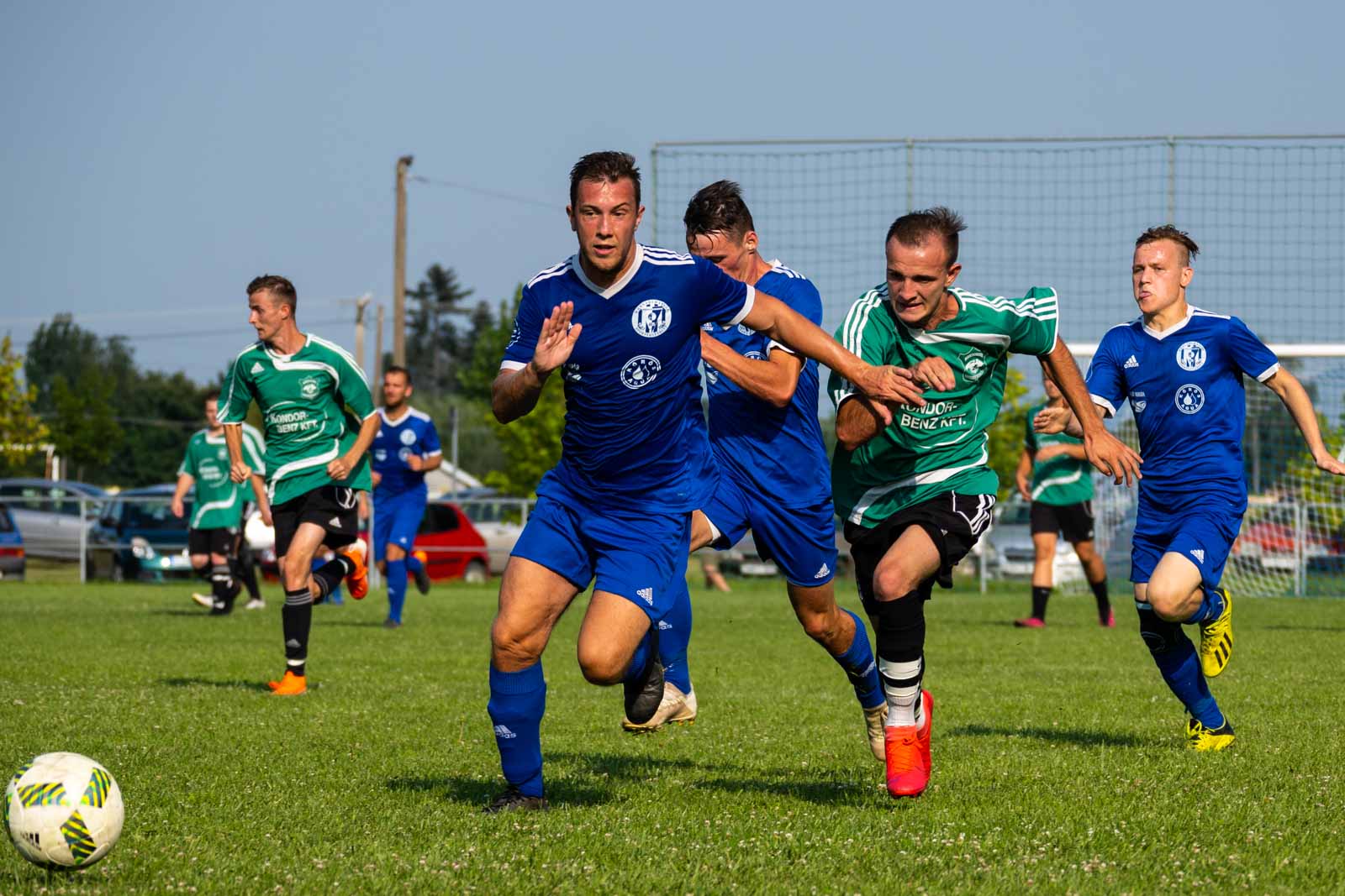 Szűcs Damján vezeti a labdát (Fotó: Babák Zoltán)