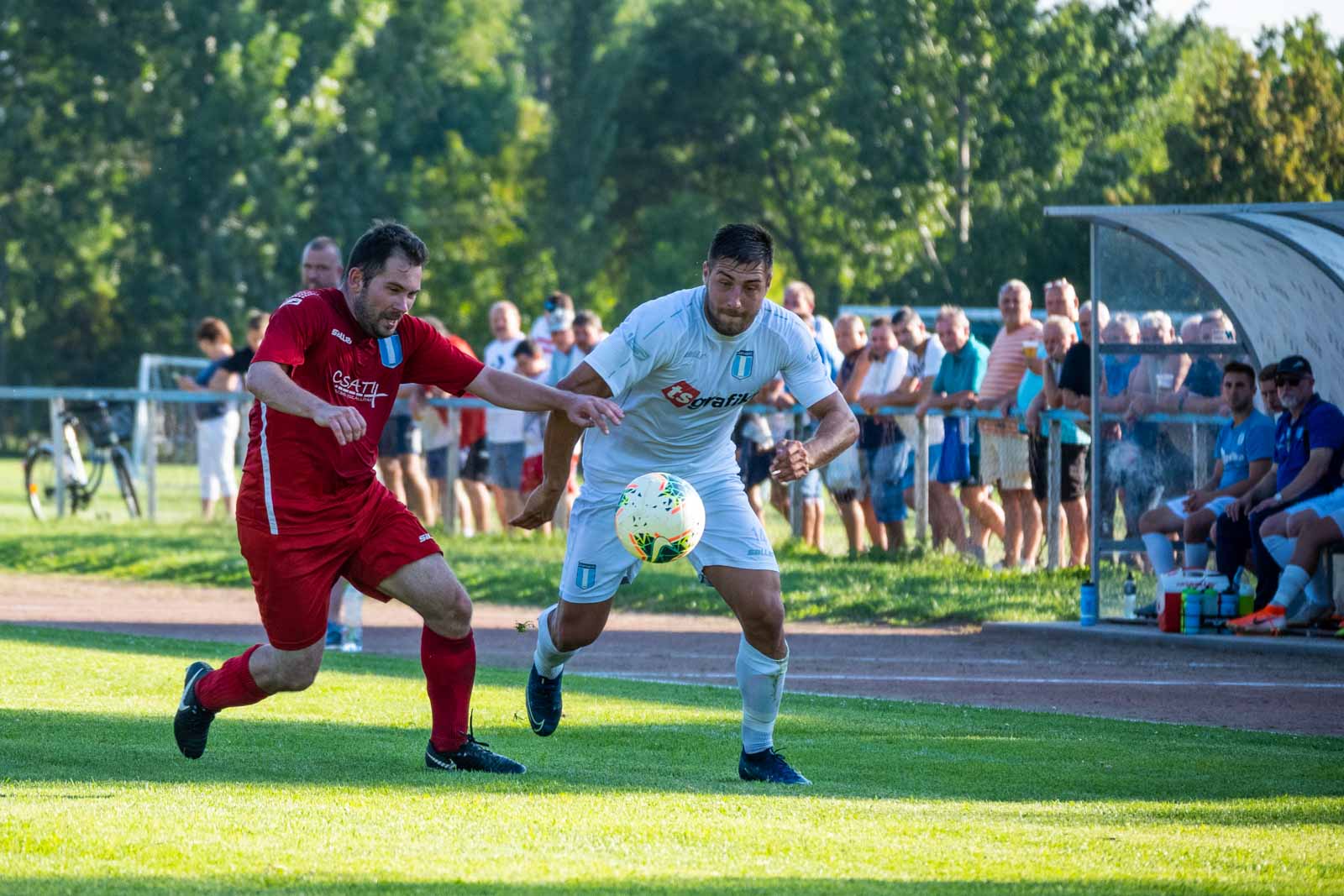 Styecz Milán fehér szarvasi szerelésben (Fotó: Babák Zoltán)