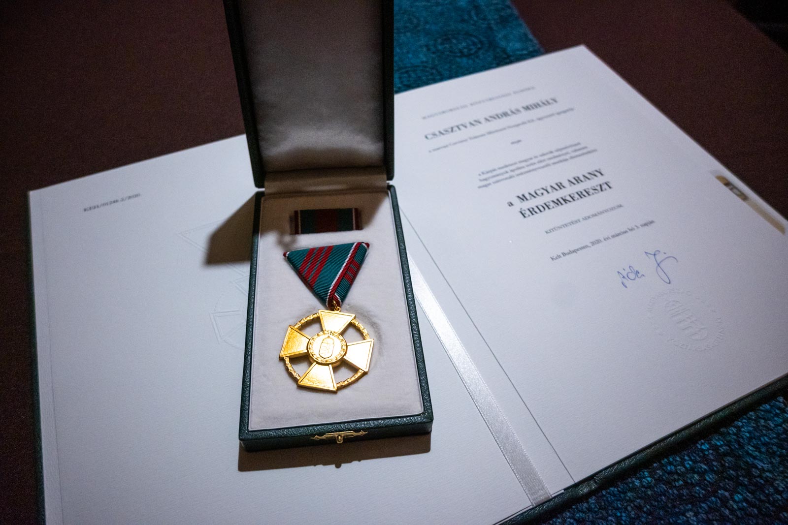 A Magyar Arany Érdemkereszt polgári tagozata kitüntetése(Fotó: Babák Zoltán)