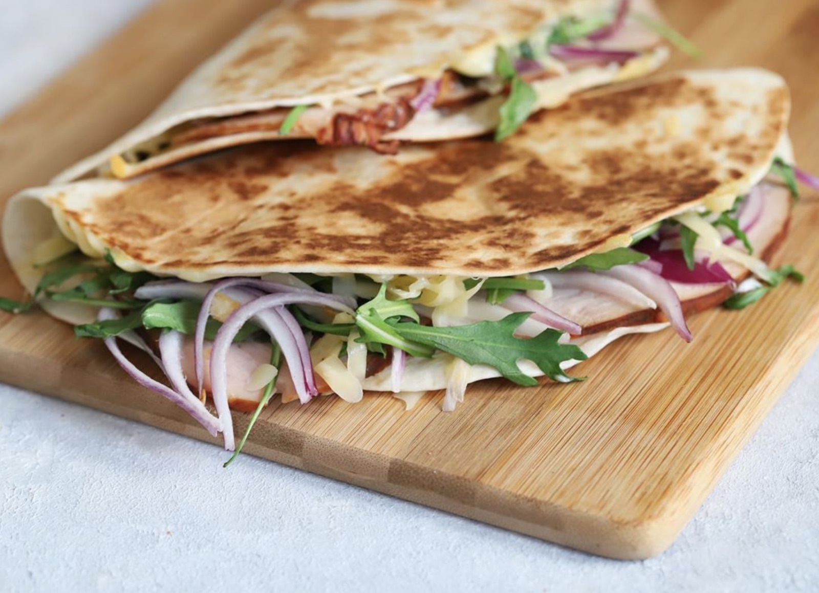 Pulykás-lilahagymás quesadilla (Fotó: Gallicoop Instagram)