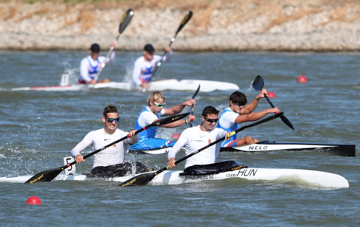 Nyerges Áron (hátul) (Fotó: kajakkenusport.hu)