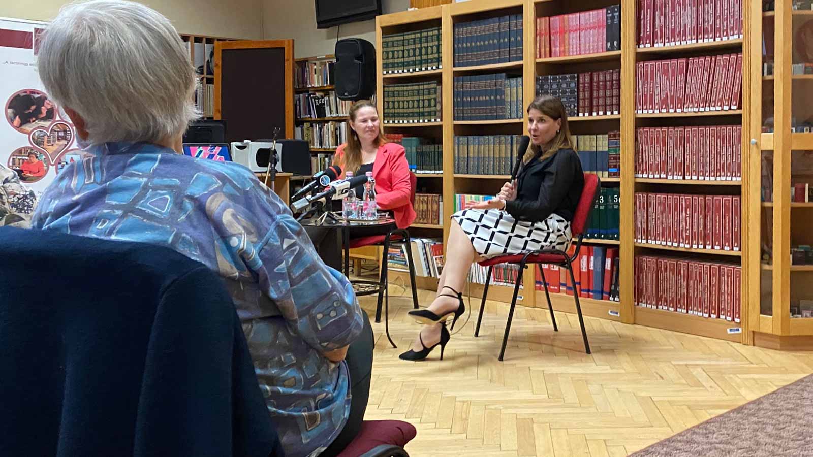 Hegedűs Éva és Dióssy Klára (Fotó: S-L.I.)