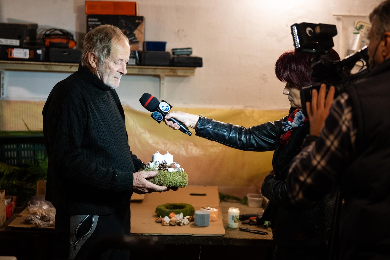 Lázár Mihályt interjúvolja Bakulya Anna (Körös TV) (Fotó: Babák Zoltán)