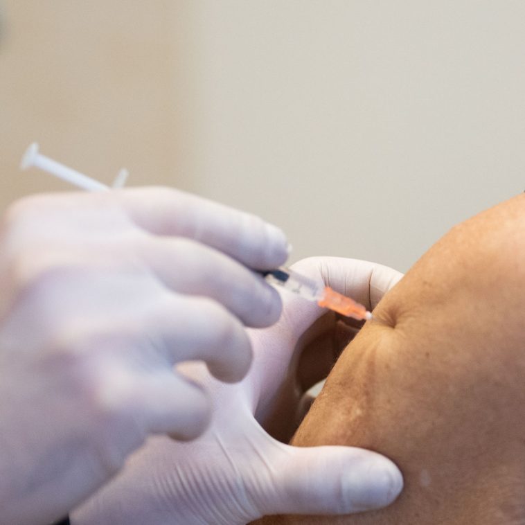 Koronavírus elleni oltás a Szarvasi Szakorvosiban