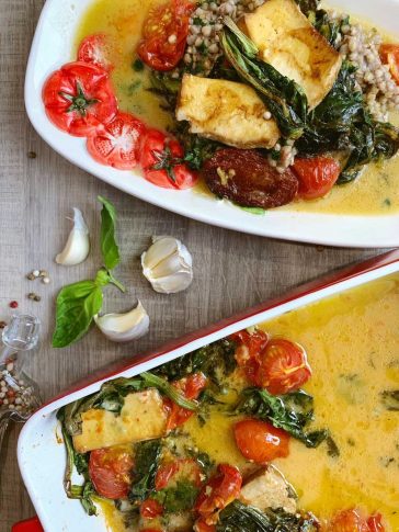 Sült feta vérvörös VAS-ágyon