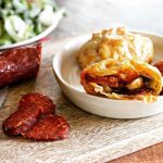 Pulykakolbászos-gombás batyu