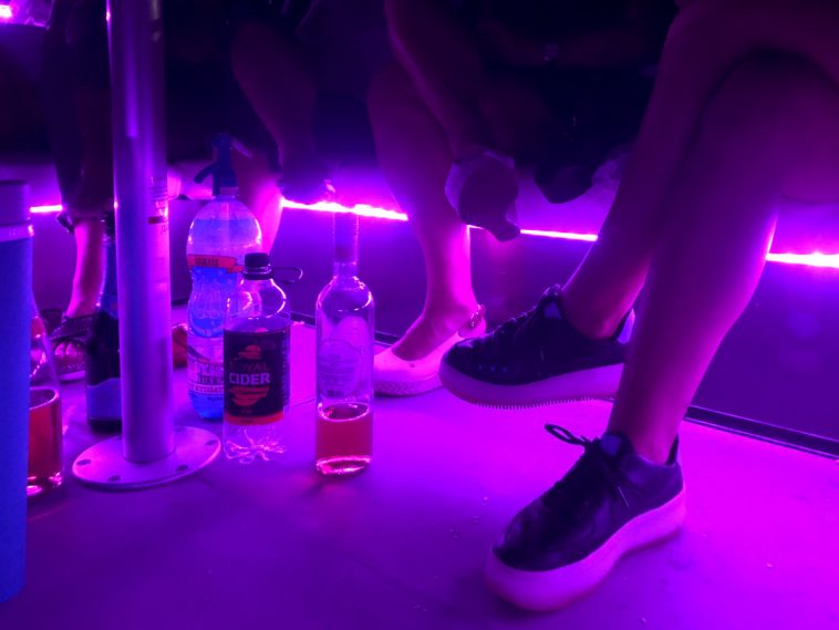 Társasági élet a koronavírus-járvány szünetében