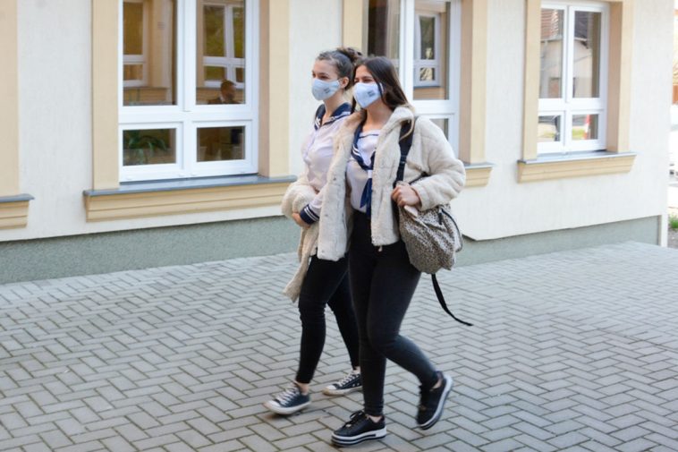 Érkeznek az érettségizők a Vajdába