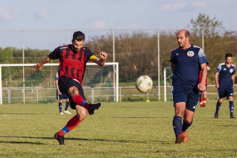 Virág Imre gólt érő lövése