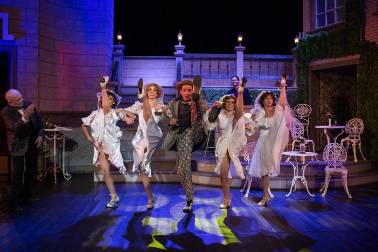 Egy szoknya, egy nadrág a József Attila Színház előadásában