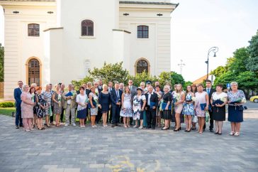 Városvezetők és díjazottak a városnapon