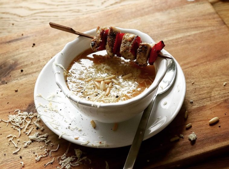 Sörös sajtleves pulykanyárssal