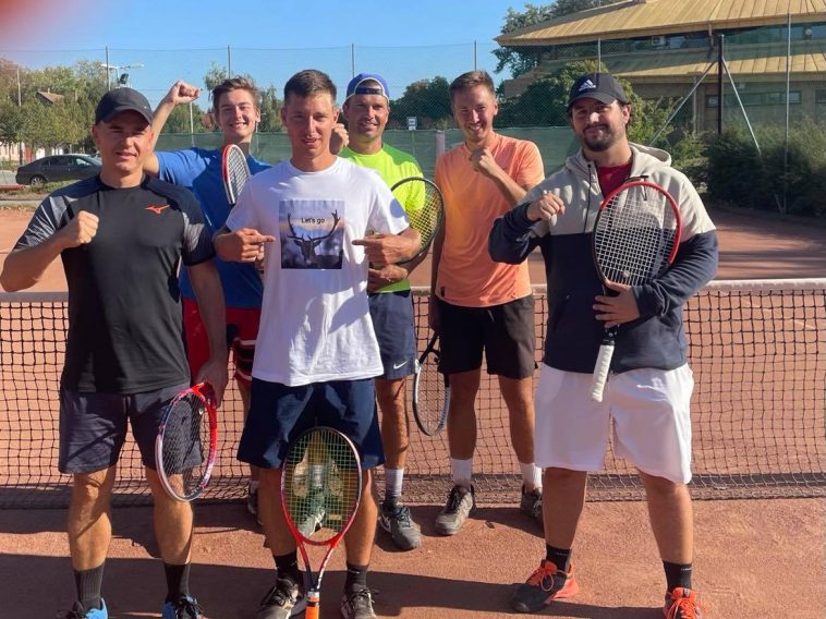 Párizs Szabolcs, Gruner Benedek, Parczen Benedek, dr. Bencze Tamás, Selymes Martin és Petrás Péter