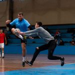 Seres Viktor (Gólgyártók) és Buzás Bálint (Andragória) megy a labdáért