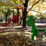 Rugós játék a megújult játszótéren