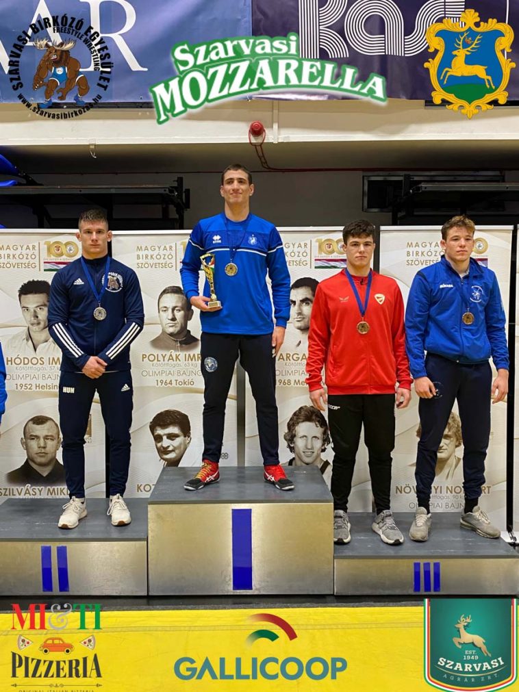 Hajduch Nándor a dobogó második fokán