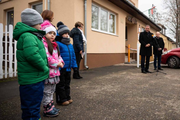Átadták a megújult Hársliget Óvodát