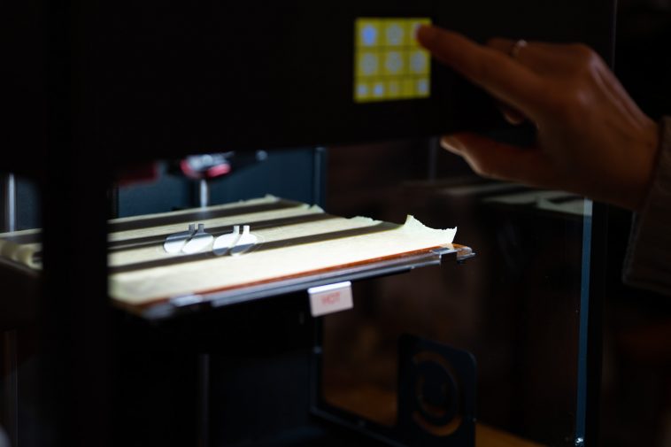 Kipróbálható a Digitális Jólét Program keretében a szentandrási könyvtárba érkezett 3D-s nyomtató