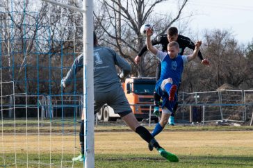 Styecz Milán fejese sajnos a kapufáról pattan ki