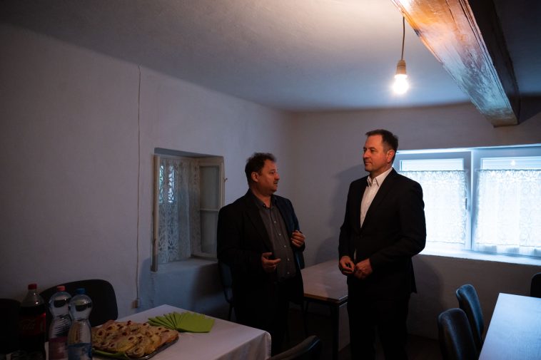 Hévizi Róbert és Dankó Béla az átadót követő bejáráson