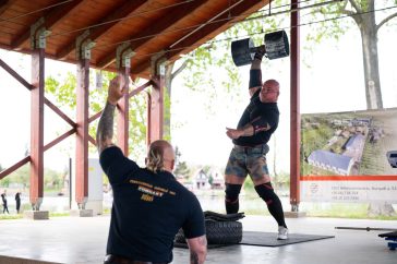 112,2 Losonczi Imre feje felett szabályosan a levegőben