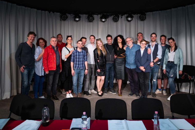 Az Akácember stábja