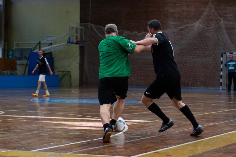 Nagy Zoltán (Labda vót, spori!) és Lestyan-Goda Zsombor (NagyRét Farm) harca a labdáért