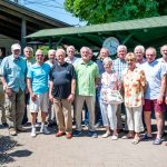 Balról: Grünvald Béla, Gulyás Mihály, Harka László, Schulcz László, Takács Imre, Veszter Géza, Dudás János, Nyári Mihály, Doba Ferenc, Nagy Károly, Darida Károly, Chlebniczky Jánosné, Pálos Attila, Veszter Gézáné, Pálos György, Sebők György, Opauszki Mihály, Chlebniczky János