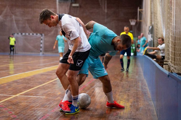 Roberto Moleri (Hooligans/fehérben) és Zahorecz Krisztián (Gallicoop/türkiz) csatája